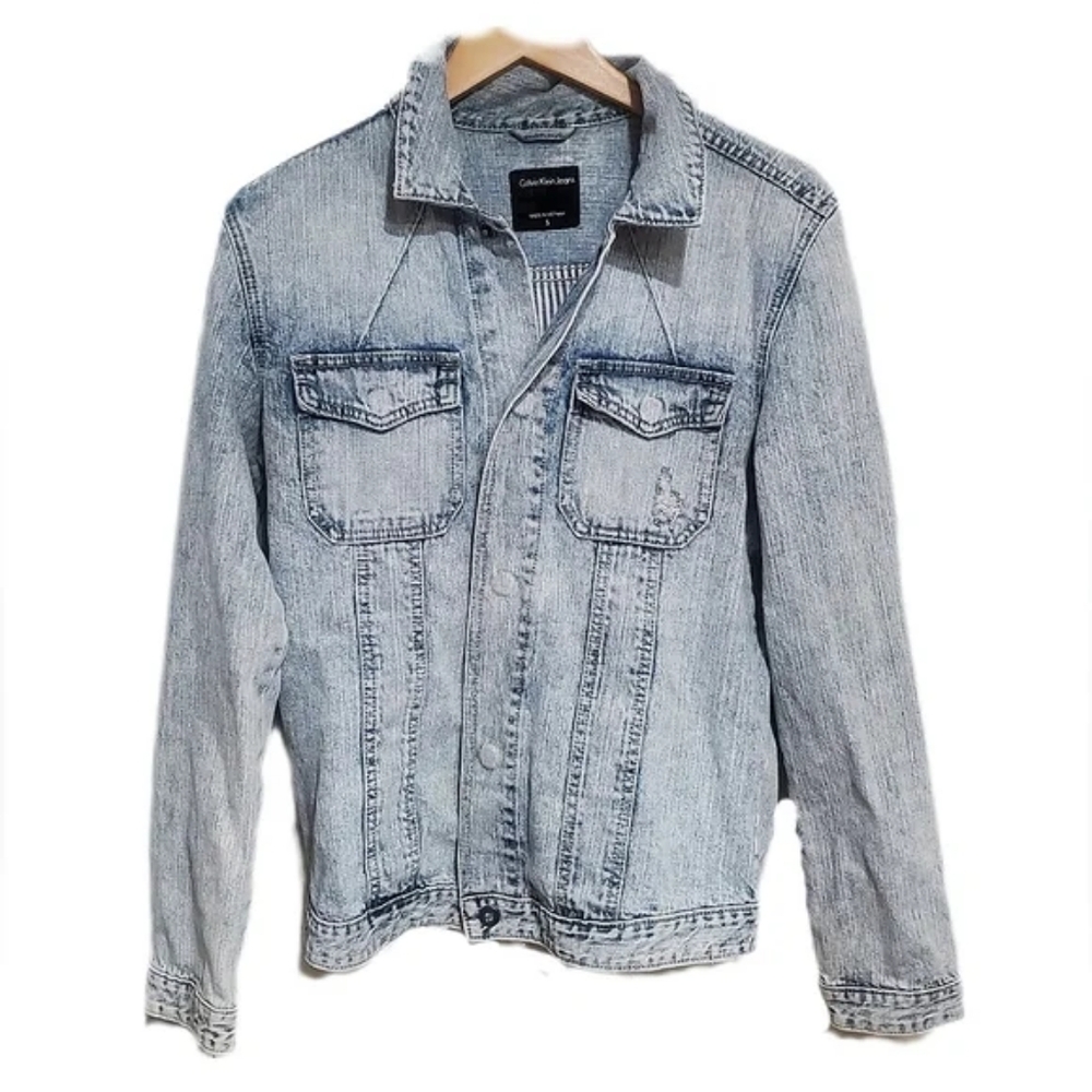 Calvin Klein Woman's Oversized Denim Jacket With Striped Lining EUC Vintage